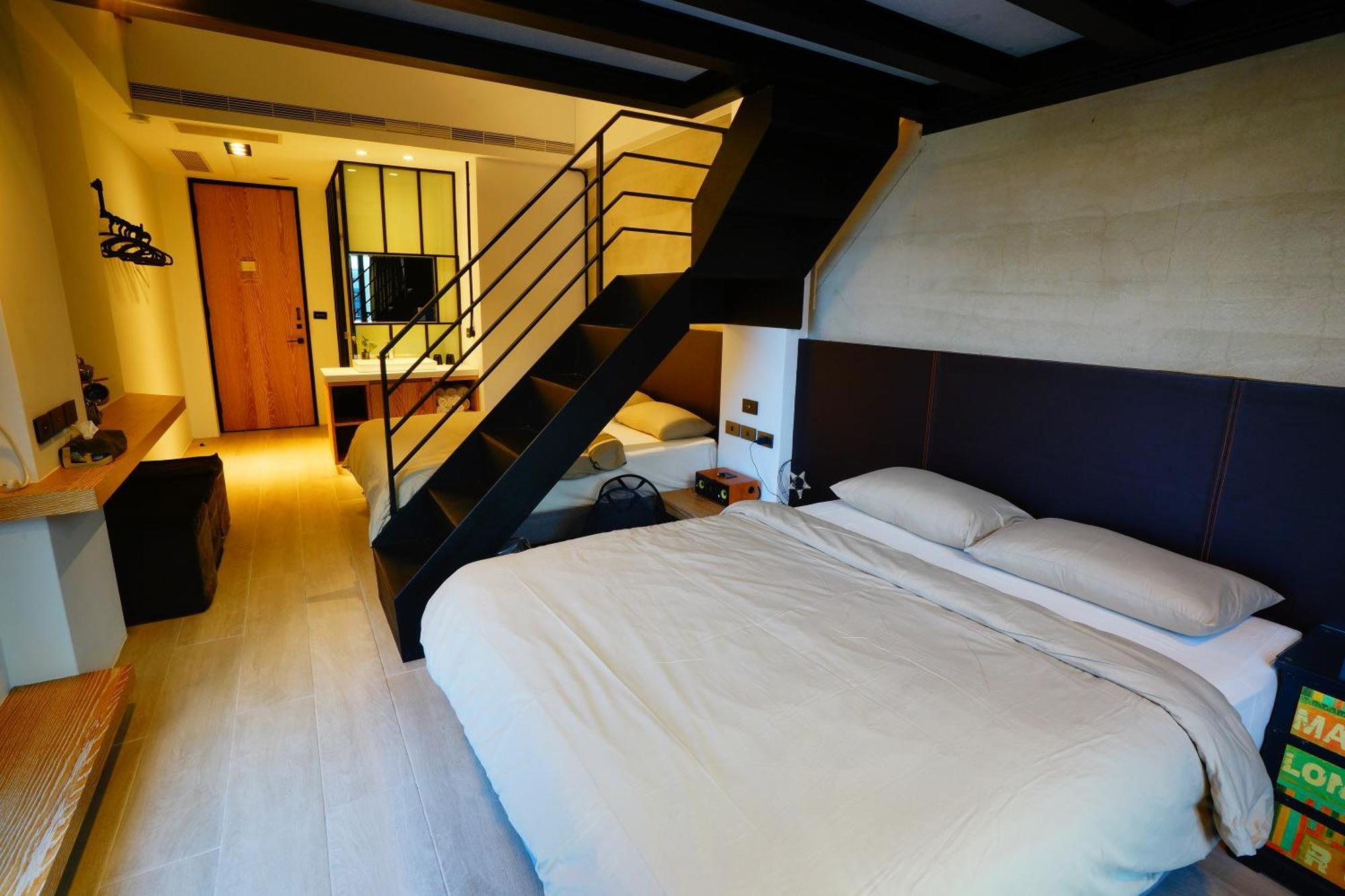 Pathway Inn Magong Exterior photo